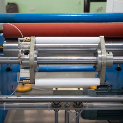 0.009-0.03mm Materia prima Máquina semiautomática para retorcer hojas de aluminio con 2 husos