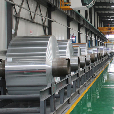 Papel de embalaje de alimentos de papel plateado a prueba de aceite 8011 papel de aluminio Jumbo Roll para cocina