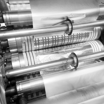 Máquina automática de recorte de papel de hoja de aluminio para doblar papel de hoja de aluminio perfecta para diversas aplicaciones