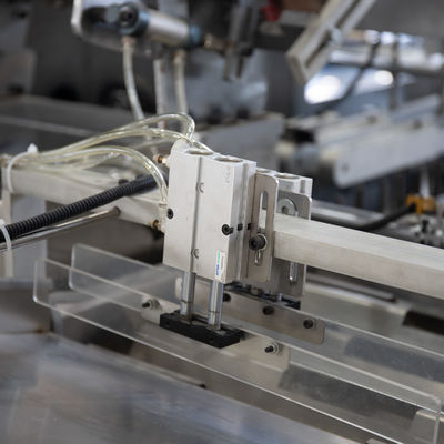 Máquina de envasado de papel de película y papel de aluminio para envases de cajas de 3200*1350*1600mm