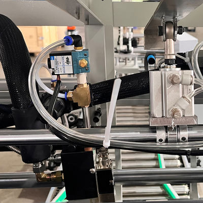 Fácil de operar 4 Ejes Máquina de fabricación de rollos de papel de aluminio para cocina doméstica