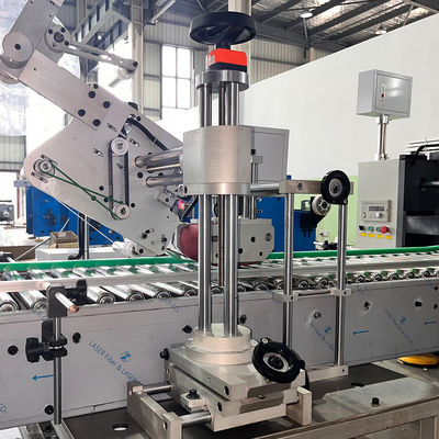 Fácil de operar 4 Ejes Máquina de fabricación de rollos de papel de aluminio para cocina doméstica