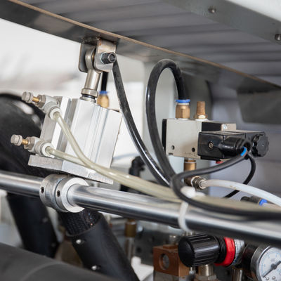 Máquina de rebobinado de papel de aluminio totalmente automática con embrague magnético de polvo 25N.m