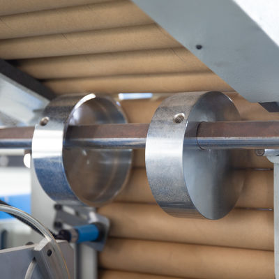 Máquina de enrollamiento de papel de aluminio para el hogar de 380V con seis husillos