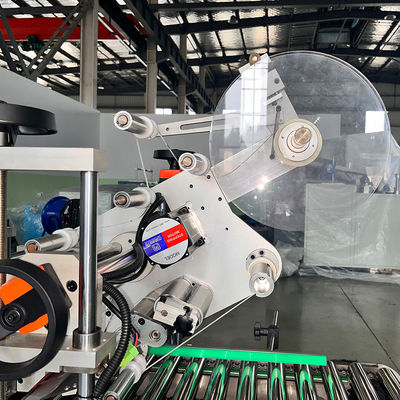 Máquina de remolque de papel de aluminio de película de adhesión de 4 husillos totalmente automática para productos