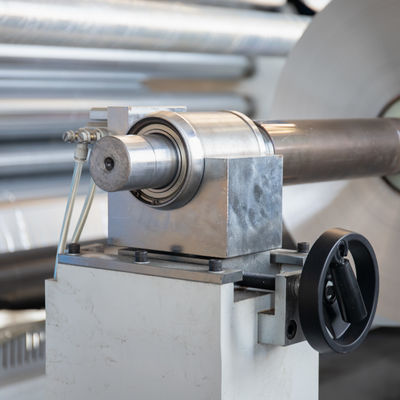 1650mm Máquina de corte de papel de aluminio controlada por computadora
